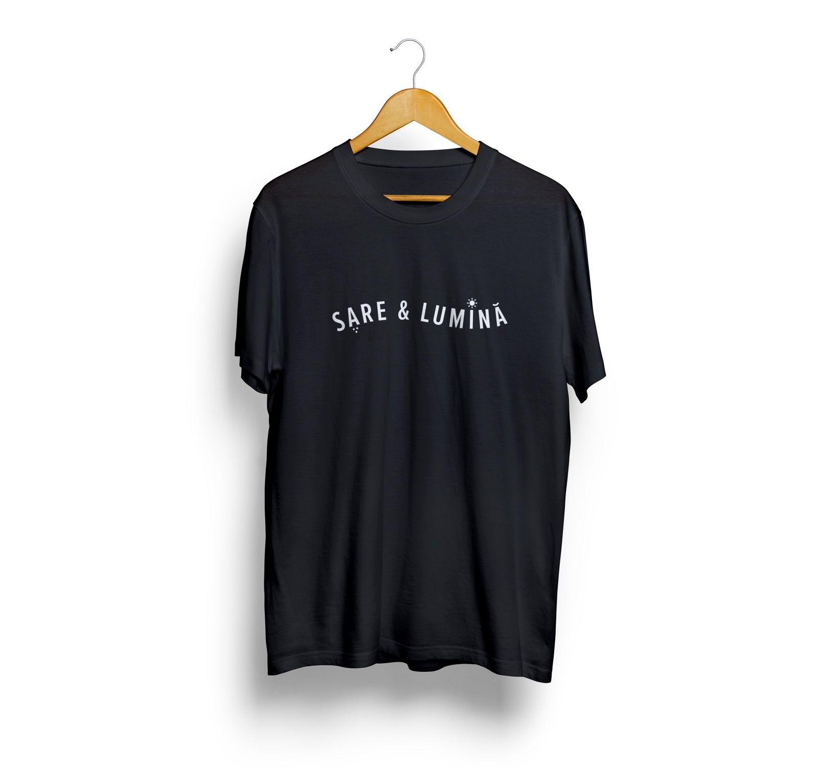 Tricou negru: Sare si lumina